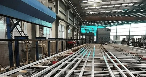 Flat roof solar mounting factory producing aluminum rails, clamps, ballast trays and roof pads
