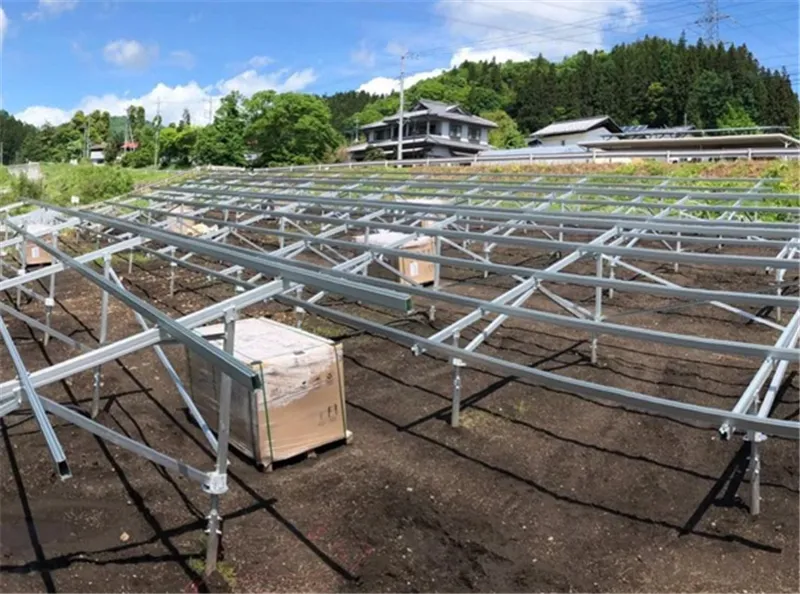 solar panel ground mounting kit components including posts beams braces purlins clamps and bolts