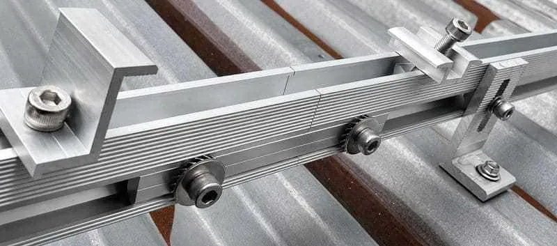 solar rail splice aligning two mounting rails at a straight module row joint