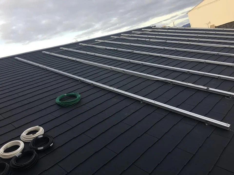 solar rail connection bracket with T bolt and aluminum mounting rail