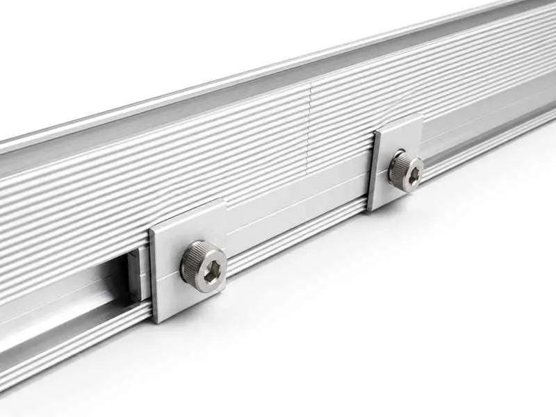 solar rail splice profile matched to internal cavity wall thickness ribs and external dimensions