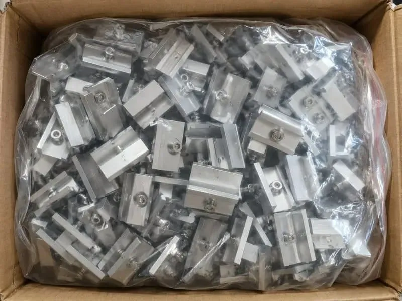 Export packaging for solar mounting accessories with cartons, pallets, bundled rails and packaged clamps