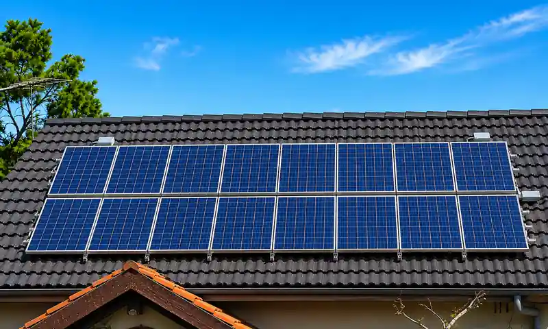Brazil 16-panel tile roof solar array